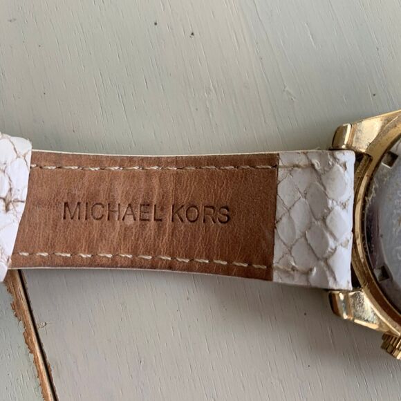 Michael Kors Watch White Python Snake Embossed Leather Band Mob Wife Crystals